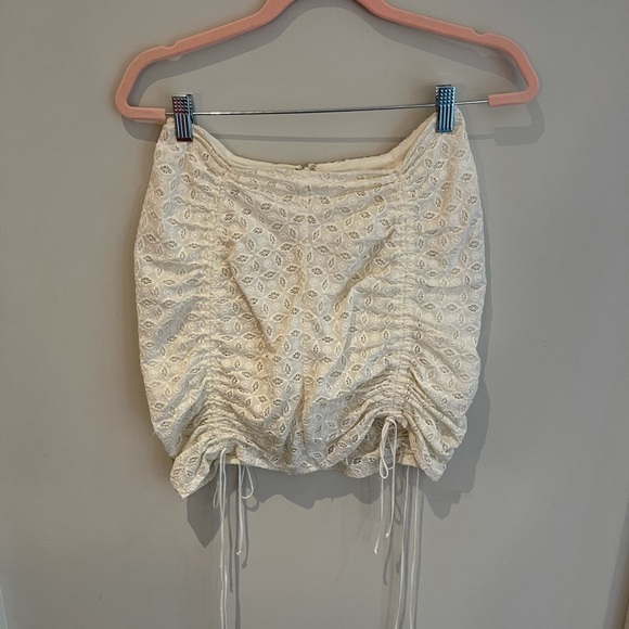 FOR LOVE AND LEMONS White Eyelet Skirt🤍✨ - Picture 5 of 7
